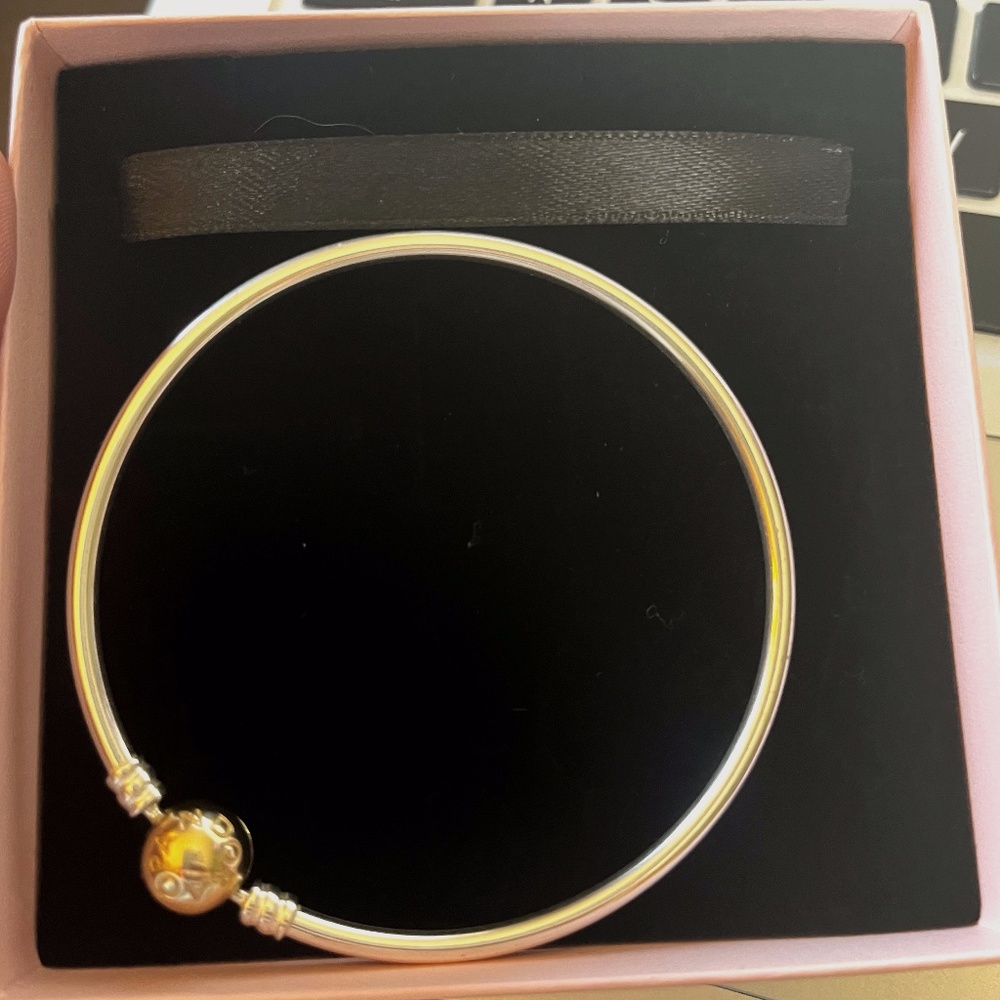 Pandora Moments Bangle Silver w/ Gold